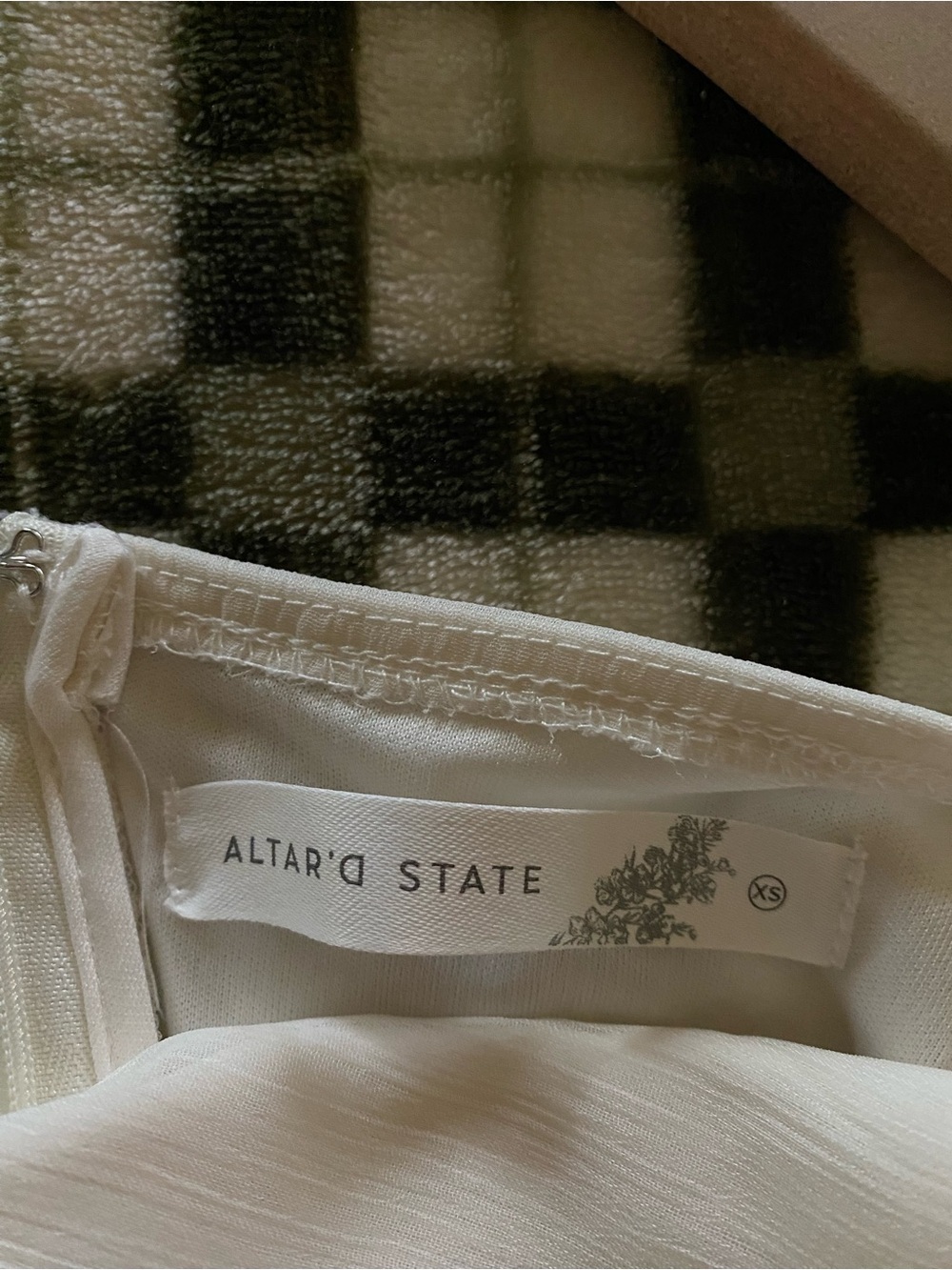 Altar’d State Daniellza Dress - Cream Puff-Sleeve Maxi Dress with Twist Front - Picture 5 of 6